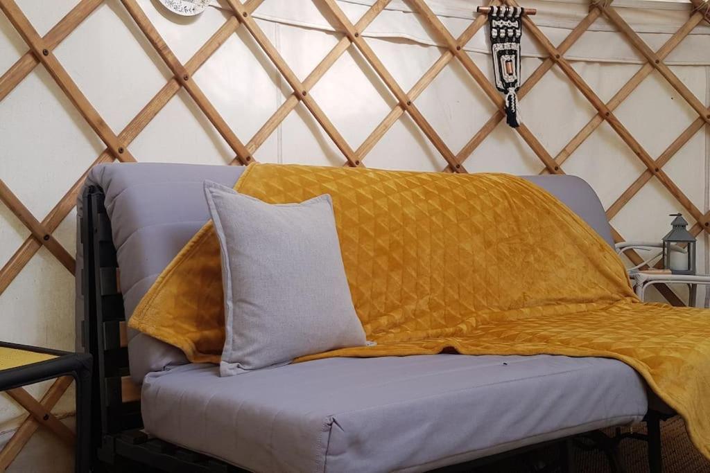 Bronfelen Yurt Hotel Cynghordy Bagian luar foto