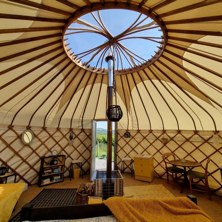 Bronfelen Yurt Hotel Cynghordy Bagian luar foto